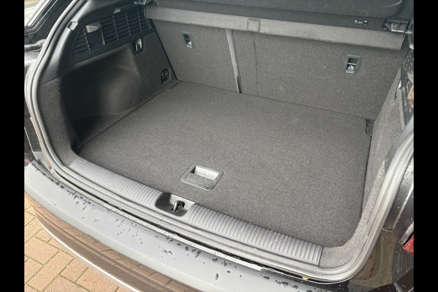 Audi Q2 1.4 TFSi CoD 150pk S-Tronic Sport NAVI/CLIMA/CRUISE/PDC/STOELVERWARMING