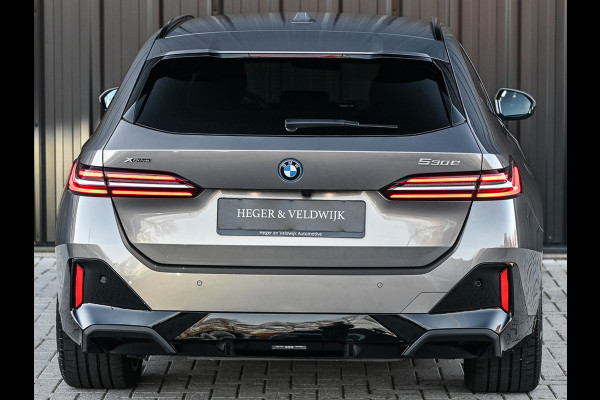 BMW 5 Serie Touring 530e XDRIVE | SHADOW LINE | M-SPORT | COMFORT ACCESS | ACTIVE CRUISE | BOWERS & WILKINS | 360 CAMERA | STUUR- EN STOELVE