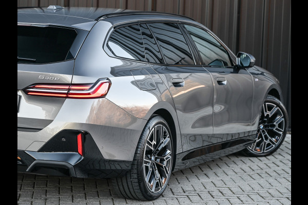 BMW 5 Serie Touring 530e XDRIVE | SHADOW LINE | M-SPORT | COMFORT ACCESS | ACTIVE CRUISE | BOWERS & WILKINS | 360 CAMERA | STUUR- EN STOELVE