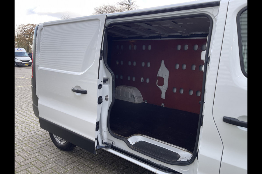 Opel Vivaro 1.6 CDTI L2H1 Edition / vaste prijs rijklaar € 11.950 ex btw / euro 6 / bpm vrij / airco / cruise control / navigatie / bijrijdersbank / parkeersensoren achter