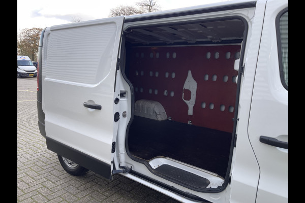Opel Vivaro 1.6 CDTI L2H1 Edition / vaste prijs rijklaar € 11.950 ex btw / euro 6 / bpm vrij / airco / cruise control / navigatie / bijrijdersbank / parkeersensoren achter