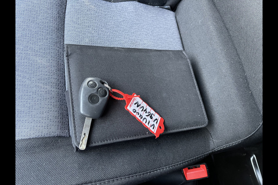 Opel Vivaro 1.6 CDTI L2H1 Edition / vaste prijs rijklaar € 11.950 ex btw / euro 6 / bpm vrij / airco / cruise control / navigatie / bijrijdersbank / parkeersensoren achter