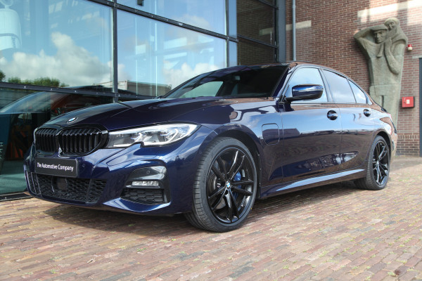 BMW 3-serie 330e M Sport |Tanzanite Blue | Laser | Trekhaak | Head-Up