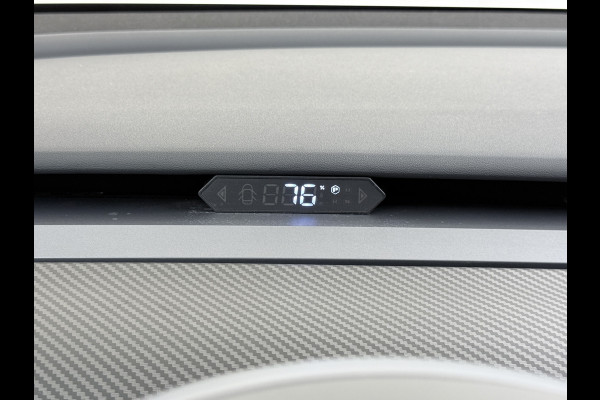 Tesla Model Y RWD 60kWh LFP-Accu S.O.H. 96% Trekhaak Warmtepomp Lmv 20" Ambient Interieur Verlichting Adap.Cruise Navi Ecc Camera's Panoramada Autopilot Stoel+Stuur+Achterbank Verwarming Elek.Achterklep Dodehoek detector Draadloze telefoonlader Origineel Nederlandse Auto 1.600KG Trekgewicht