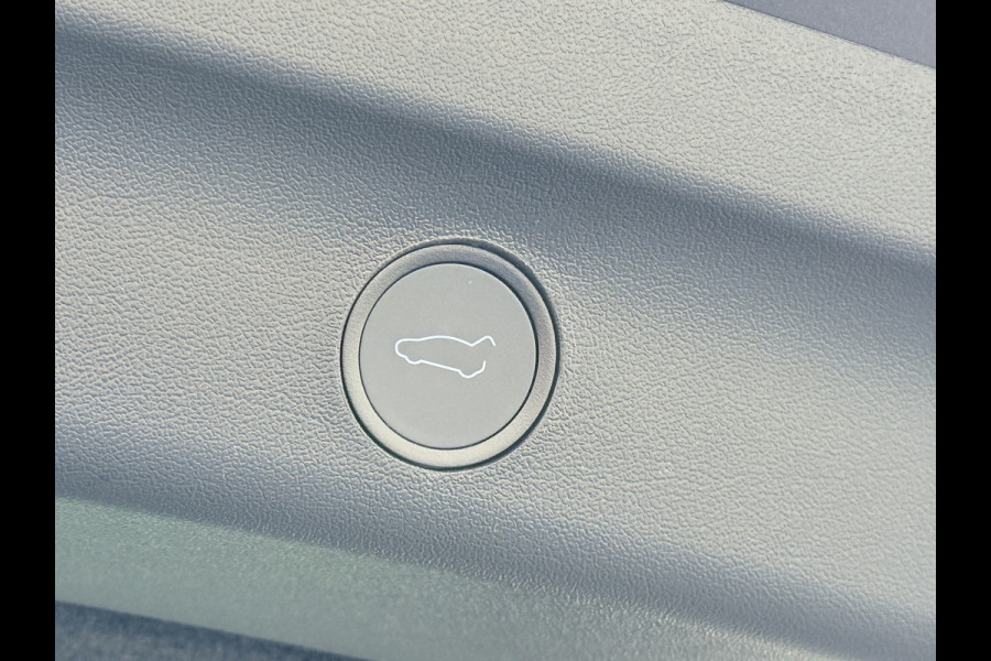 Tesla Model Y RWD 60kWh LFP-Accu S.O.H. 96% Trekhaak Warmtepomp Lmv 20" Ambient Interieur Verlichting Adap.Cruise Navi Ecc Camera's Panoramada Autopilot Stoel+Stuur+Achterbank Verwarming Elek.Achterklep Dodehoek detector Draadloze telefoonlader Origineel Nederlandse Auto 1.600KG Trekgewicht