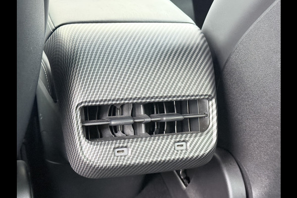 Tesla Model Y RWD 60kWh LFP-Accu S.O.H. 96% Trekhaak Warmtepomp Lmv 20" Ambient Interieur Verlichting Adap.Cruise Navi Ecc Camera's Panoramada Autopilot Stoel+Stuur+Achterbank Verwarming Elek.Achterklep Dodehoek detector Draadloze telefoonlader Origineel Nederlandse Auto 1.600KG Trekgewicht