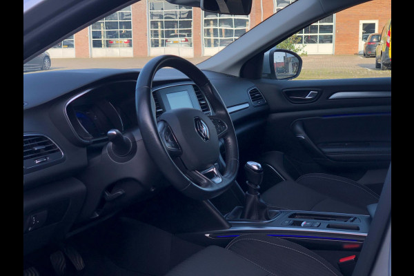 Renault MEGANE Estate 1.3 TCe Limited | Groot Navi, Camera, Cruise, Clima, DAB, Trekhaak | Goed onderhouden |