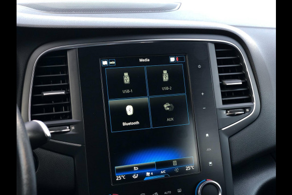 Renault MEGANE Estate 1.3 TCe Limited | Groot Navi, Camera, Cruise, Clima, DAB, Trekhaak | Goed onderhouden |