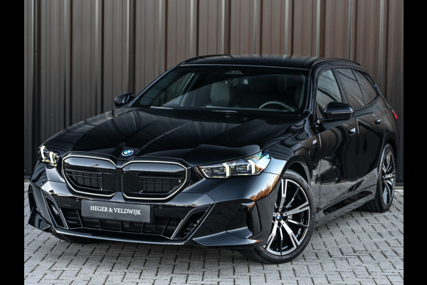 BMW 5 Serie Touring 530e XDRIVE | SHADOW LINE | M-SPORT | COMFORT ACCESS | BOWERS & WILKINS | STUUR- EN STOELVERWARMING | ICONIC GRILL | ACT