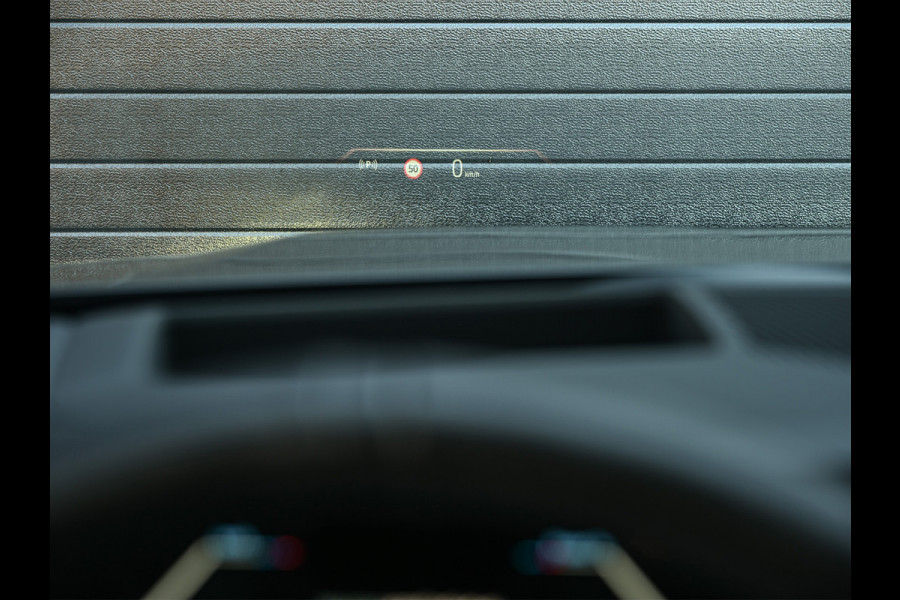 BMW 5 Serie Touring 530e XDRIVE | SHADOW LINE | M-SPORT | COMFORT ACCESS | BOWERS & WILKINS | STUUR- EN STOELVERWARMING | ICONIC GRILL | ACT