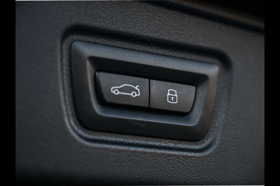 BMW 5 Serie Touring 530e XDRIVE | SHADOW LINE | M-SPORT | COMFORT ACCESS | BOWERS & WILKINS | STUUR- EN STOELVERWARMING | ICONIC GRILL | ACT