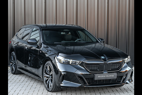 BMW 5 Serie Touring 530e XDRIVE | SHADOW LINE | M-SPORT | COMFORT ACCESS | BOWERS & WILKINS | STUUR- EN STOELVERWARMING | ICONIC GRILL | ACT