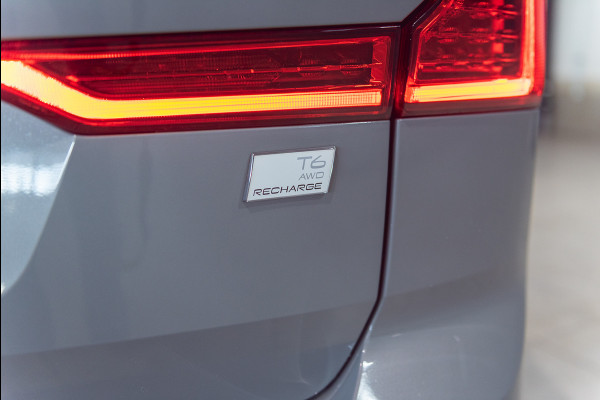 Volvo XC60 T6 Aut. LongRange Core Bright Leder Panoramadak 350pk