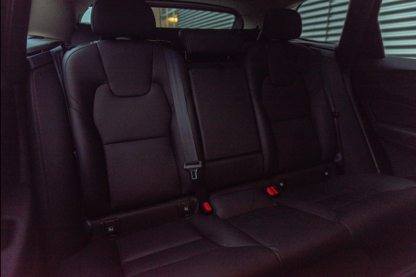 Volvo XC60 T6 Aut. LongRange Core Bright Leder Panoramadak 350pk