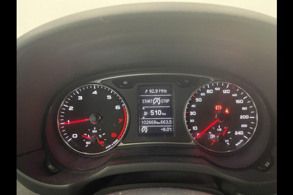 Audi A1 Sportback 1.0 TFSI 5 Deurs Navigatie Parkeersensoren voor+achter Clima Bluetooth Cruise Control Afwijkende dakkleur  Nette auto!