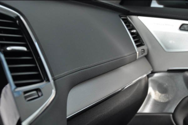 Volvo XC90 T8 455PK Long range Recharge AWD Ultimate Bright Google infotaiment/ Adaptieve cruise control/ Bowers en Wilkins/ Panoramadak/ Luchtvering/ 22” velgen/ BLIS/ Trekhaak/ Stoel en stuurwielverwarming/ Parkeersensoren met 360 Camera/ Elektrische stoelen met geheugen/ Apple carplay/ Keyless entry/ Head up display