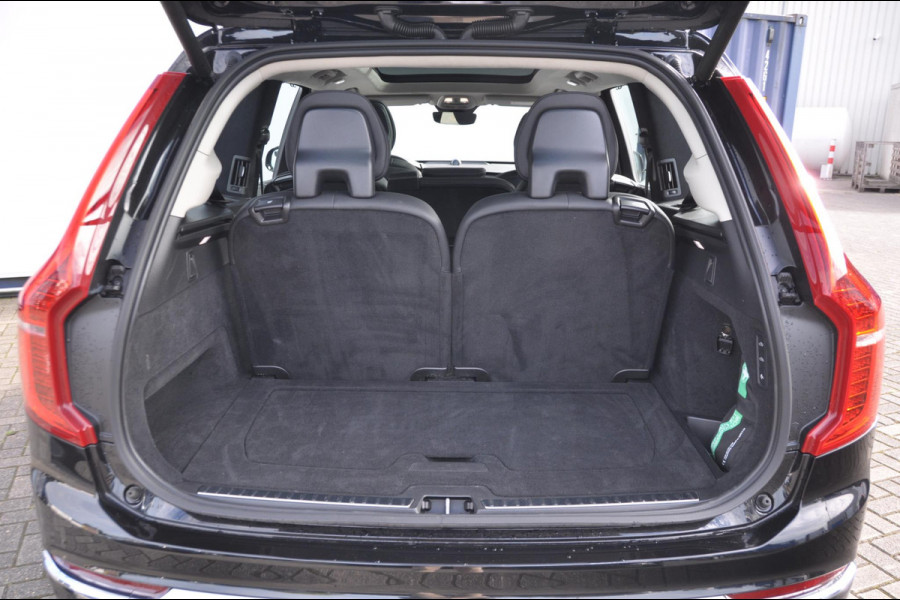 Volvo XC90 T8 455PK Long range Recharge AWD Ultimate Bright Google infotaiment/ Adaptieve cruise control/ Bowers en Wilkins/ Panoramadak/ Luchtvering/ 22” velgen/ BLIS/ Trekhaak/ Stoel en stuurwielverwarming/ Parkeersensoren met 360 Camera/ Elektrische stoelen met geheugen/ Apple carplay/ Keyless entry/ Head up display