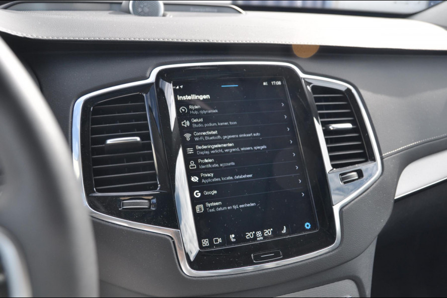 Volvo XC90 T8 455PK Long range Recharge AWD Ultimate Bright Google infotaiment/ Adaptieve cruise control/ Bowers en Wilkins/ Panoramadak/ Luchtvering/ 22” velgen/ BLIS/ Trekhaak/ Stoel en stuurwielverwarming/ Parkeersensoren met 360 Camera/ Elektrische stoelen met geheugen/ Apple carplay/ Keyless entry/ Head up display