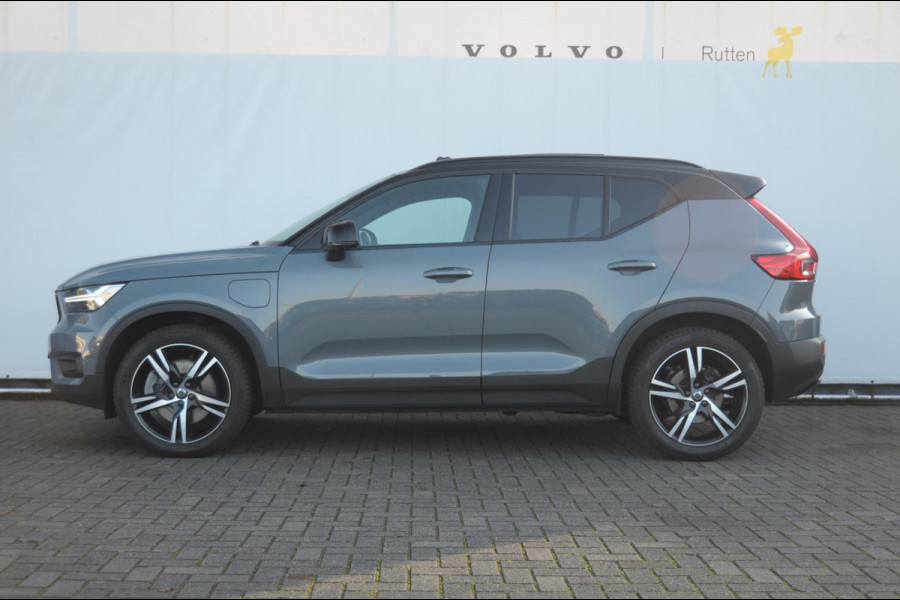 Volvo XC40 T5 262PK Automaat Recharge R-Design Gereserveerd