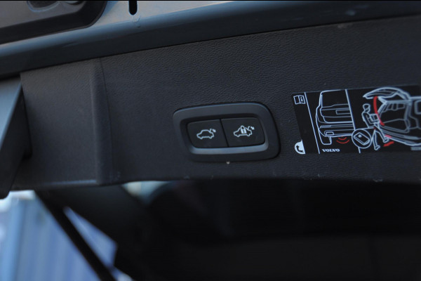 Volvo XC40 T5 262PK Automaat Recharge R-Design Gereserveerd