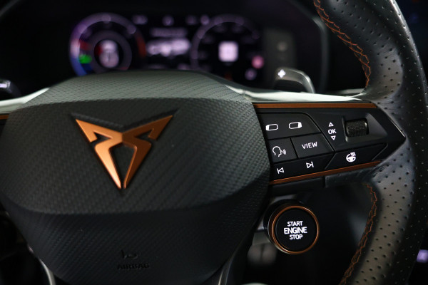 CUPRA Formentor 1.4 e-Hybr. VZ Performace 245pk PANO CARPLAY STUURVW ACC LEDER '22