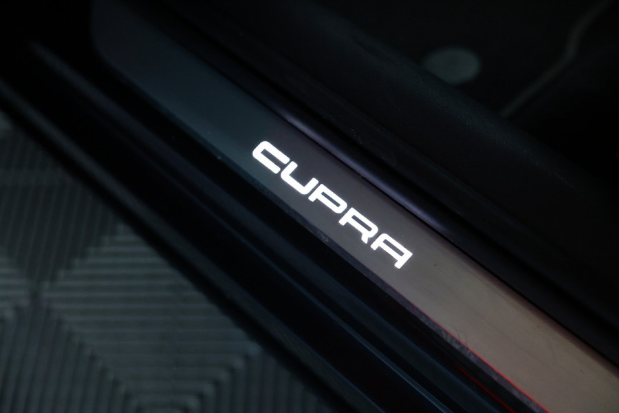 CUPRA Formentor 1.4 e-Hybr. VZ Performace 245pk PANO CARPLAY STUURVW ACC LEDER '22