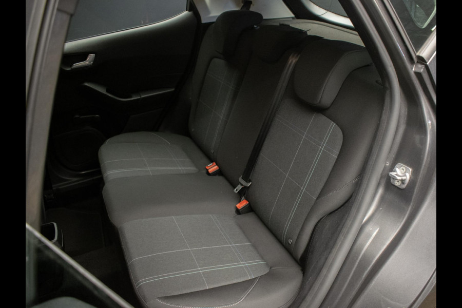 Ford Fiesta 1.1 Sport (APPLE CARPLAY,NAVI,LED,PDC,LANE ASSIST,DAB,BLUETOOTH,SPORTSTOELEN,LM VELGEN,NIEUWE APK,NETTE STAAT)