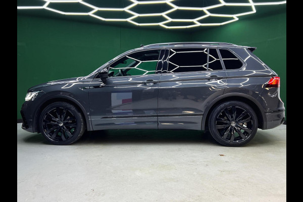 Volkswagen Tiguan 1.5 TSI R-Line Head-up | Pano | Trekhaak