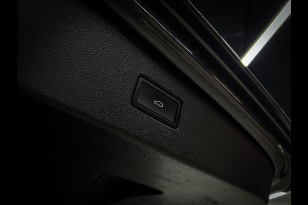 Volkswagen Tiguan 1.5 TSI R-Line Head-up | Pano | Trekhaak