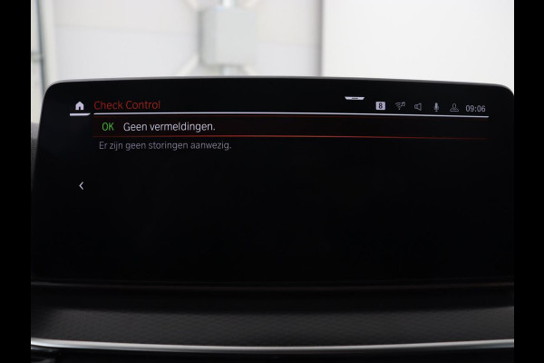 BMW 5 Serie 520i M Sport | Leder | Stoelverwarming | Carplay | 19'' | Sportstoelen | Live Cockpit | Navigatie | Parkeerhulp | Adaptief LED | Memory | Keyless start