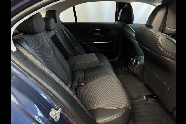 Mercedes-Benz C-Klasse 300e 313PK PHEV 12/2024 AVANTGARDE TREKHAAK HALF LEER CAMERA ELEK/STOEL/VERWARMD 12/2024 PHEV PLUG IN HYBRIDE phev