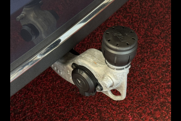 Mercedes-Benz C-Klasse 300e 313PK PHEV 12/2024 AVANTGARDE TREKHAAK HALF LEER CAMERA ELEK/STOEL/VERWARMD 12/2024 PHEV PLUG IN HYBRIDE phev