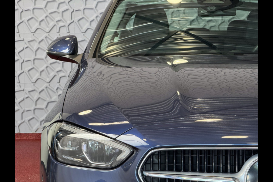 Mercedes-Benz C-Klasse 300e 313PK PHEV 12/2024 AVANTGARDE TREKHAAK HALF LEER CAMERA ELEK/STOEL/VERWARMD 12/2024 PHEV PLUG IN HYBRIDE phev