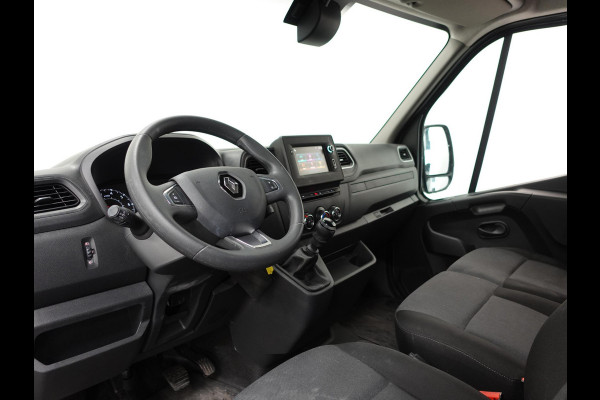 Renault Master T33 2.3 dCi 135PK L2H2 Work Edition Airco Cruise Control Camera Navi Parkeersensoren Trekhaak