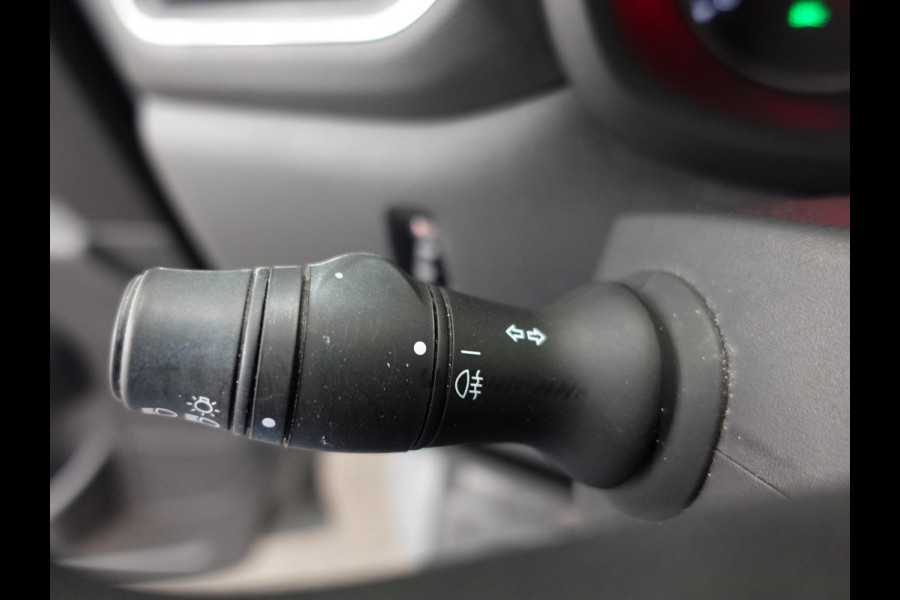 Renault Master T33 2.3 dCi 135PK L2H2 Work Edition Airco Cruise Control Camera Navi Parkeersensoren Trekhaak