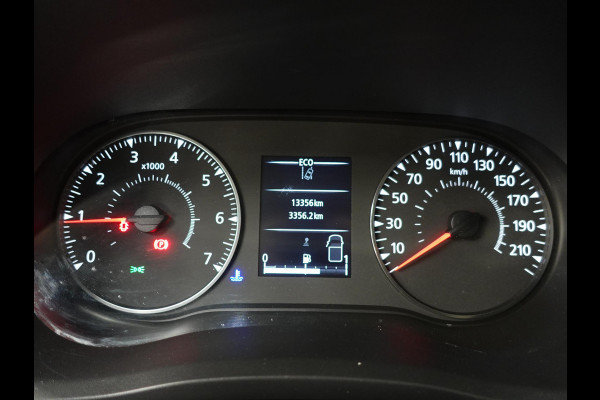 Renault Master T33 2.3 dCi 135PK L2H2 Work Edition Airco Cruise Control Camera Navi Parkeersensoren Trekhaak