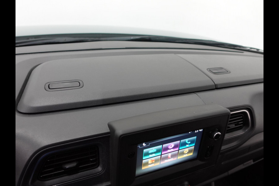 Renault Master T33 2.3 dCi 135PK L2H2 Work Edition Airco Cruise Control Camera Navi Parkeersensoren Trekhaak