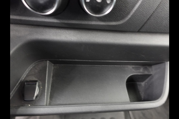 Renault Master T33 2.3 dCi 135PK L2H2 Work Edition Airco Cruise Control Camera Navi Parkeersensoren Trekhaak