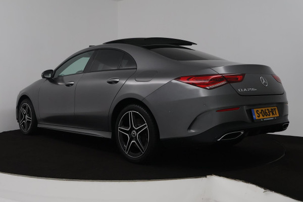 Mercedes-Benz CLA-Klasse 250 e AMG Line (PANORAMADAK, SFEERVERLICHTING, STOELVERWARMING, ELEKTR STOELEN, BURMEISTER)