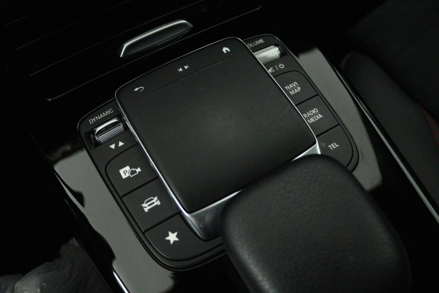 Mercedes-Benz CLA-Klasse 250 e AMG Line (PANORAMADAK, SFEERVERLICHTING, STOELVERWARMING, ELEKTR STOELEN, BURMEISTER)