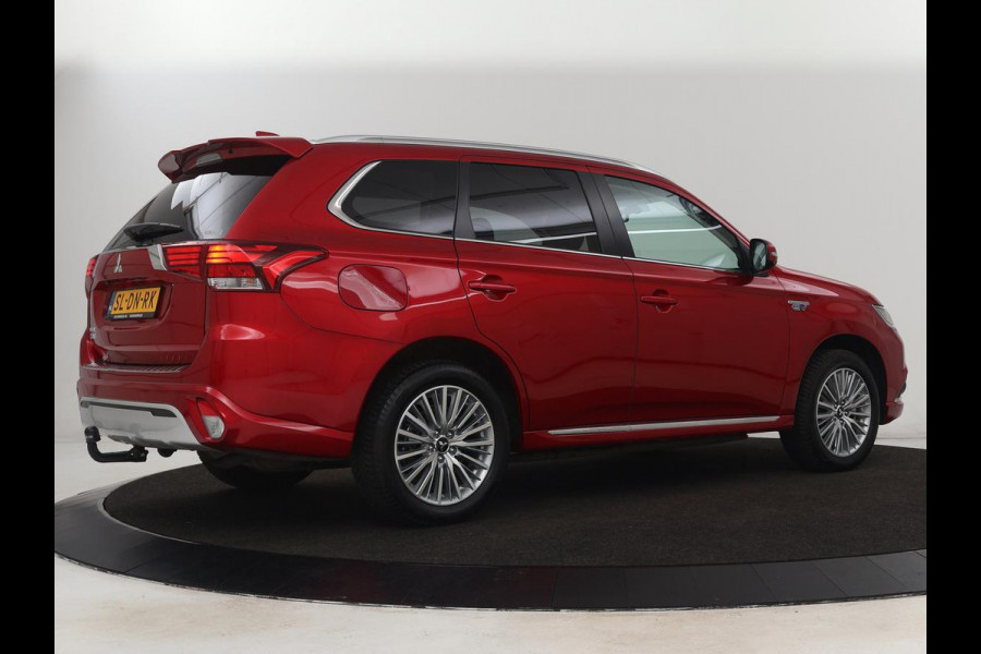 Mitsubishi Outlander 2.4 PHEV Intense | Trekhaak | Stoelverwarming | Leder/Alcantara | Camera | Carplay | Navigatie | Full LED | Cruise control | Plug In