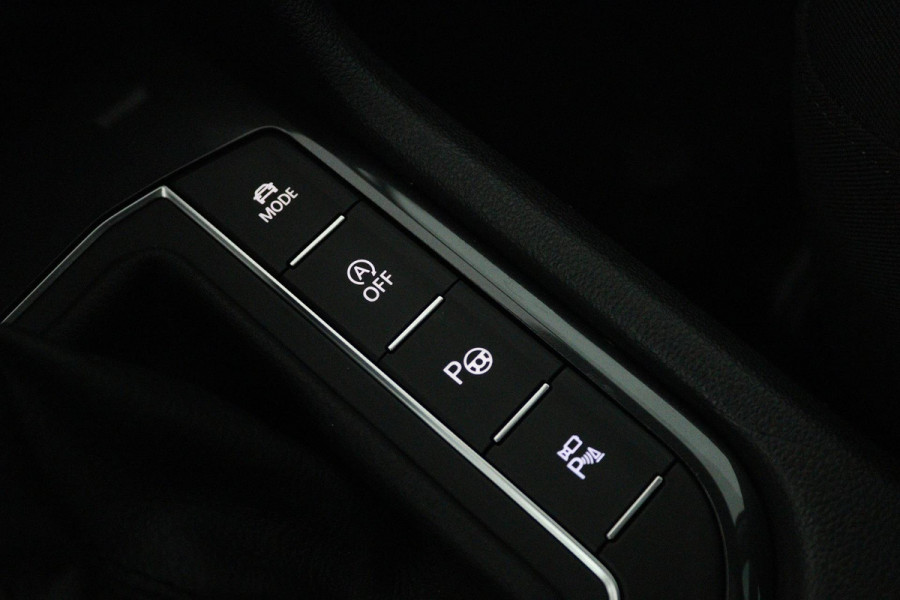 Volkswagen Tiguan 1.5 TSI ACT Highline (PANORAMADAK, DIGITALE COCKPIT, ACHTERUITRIJCAMERA, STOELVERWARMING, ADAPTIEF CRUISE)