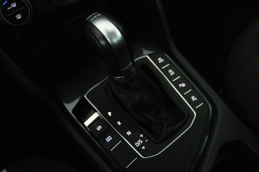 Volkswagen Tiguan 1.5 TSI ACT Highline (PANORAMADAK, DIGITALE COCKPIT, ACHTERUITRIJCAMERA, STOELVERWARMING, ADAPTIEF CRUISE)