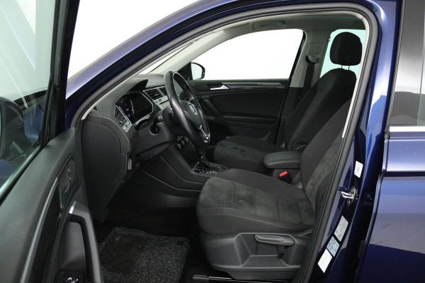 Volkswagen Tiguan 1.5 TSI ACT Highline (PANORAMADAK, DIGITALE COCKPIT, ACHTERUITRIJCAMERA, STOELVERWARMING, ADAPTIEF CRUISE)
