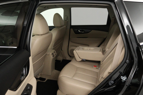 Nissan X-Trail 1.6 DIG-T Tekna (PANORAMADAK, STOELVERWARMING, CAMERA, TREKHAAK, ELEKTR STOELEN, PARKEERSENSOREN)