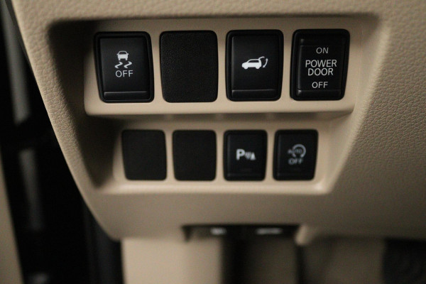 Nissan X-Trail 1.6 DIG-T Tekna (PANORAMADAK, STOELVERWARMING, CAMERA, TREKHAAK, ELEKTR STOELEN, PARKEERSENSOREN)