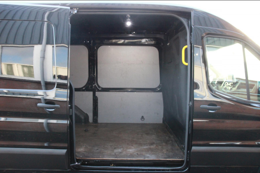 Ford Transit 290 2.0 TDCI L2H2 Trend / Camera / Trekhaak / Sync 3 navi / Cruise