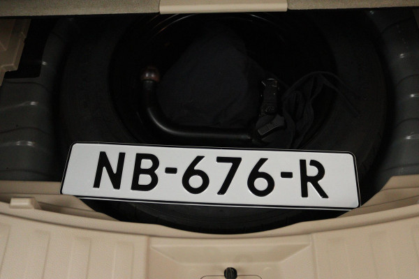 Nissan X-Trail 1.6 DIG-T Tekna (PANORAMADAK, STOELVERWARMING, CAMERA, TREKHAAK, ELEKTR STOELEN, PARKEERSENSOREN)