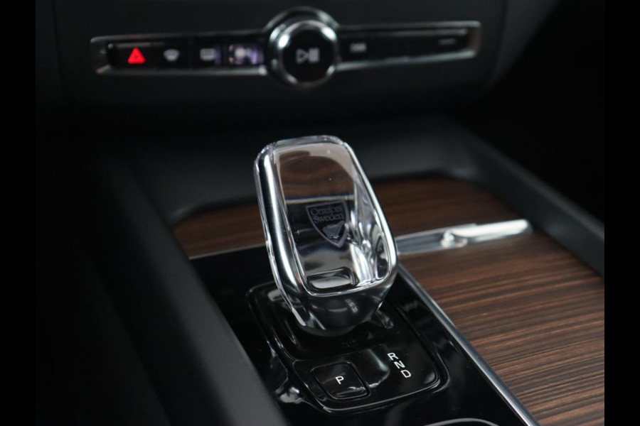 Volvo XC60 2.0 Recharge T6 AWD Inscription | Panoramadak | Trekhaak | Leder | Stoel & stuurverwarming | Adaptive cruise | Camera | Harman/Kardon | Navigatie | Memory | 20'' | Carplay | PHEV | Plug In