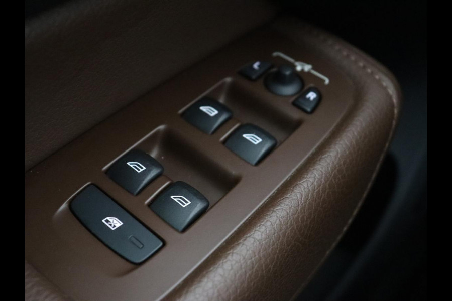 Volvo XC60 2.0 Recharge T6 AWD Inscription | Panoramadak | Trekhaak | Leder | Stoel & stuurverwarming | Adaptive cruise | Camera | Harman/Kardon | Navigatie | Memory | 20'' | Carplay | PHEV | Plug In